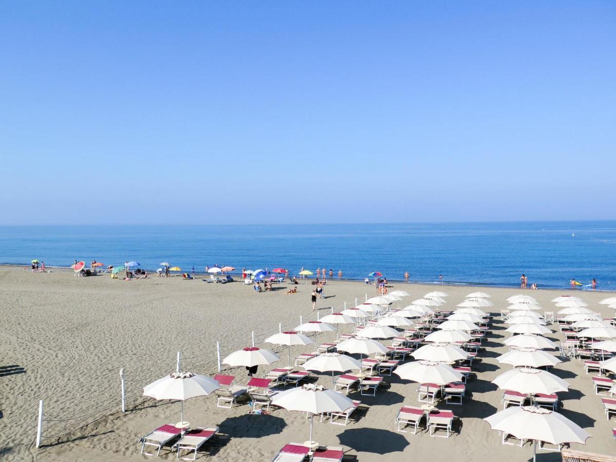 Holiday Home Ponente 6 By Interhome Marina Di Bibbona Exteriör bild